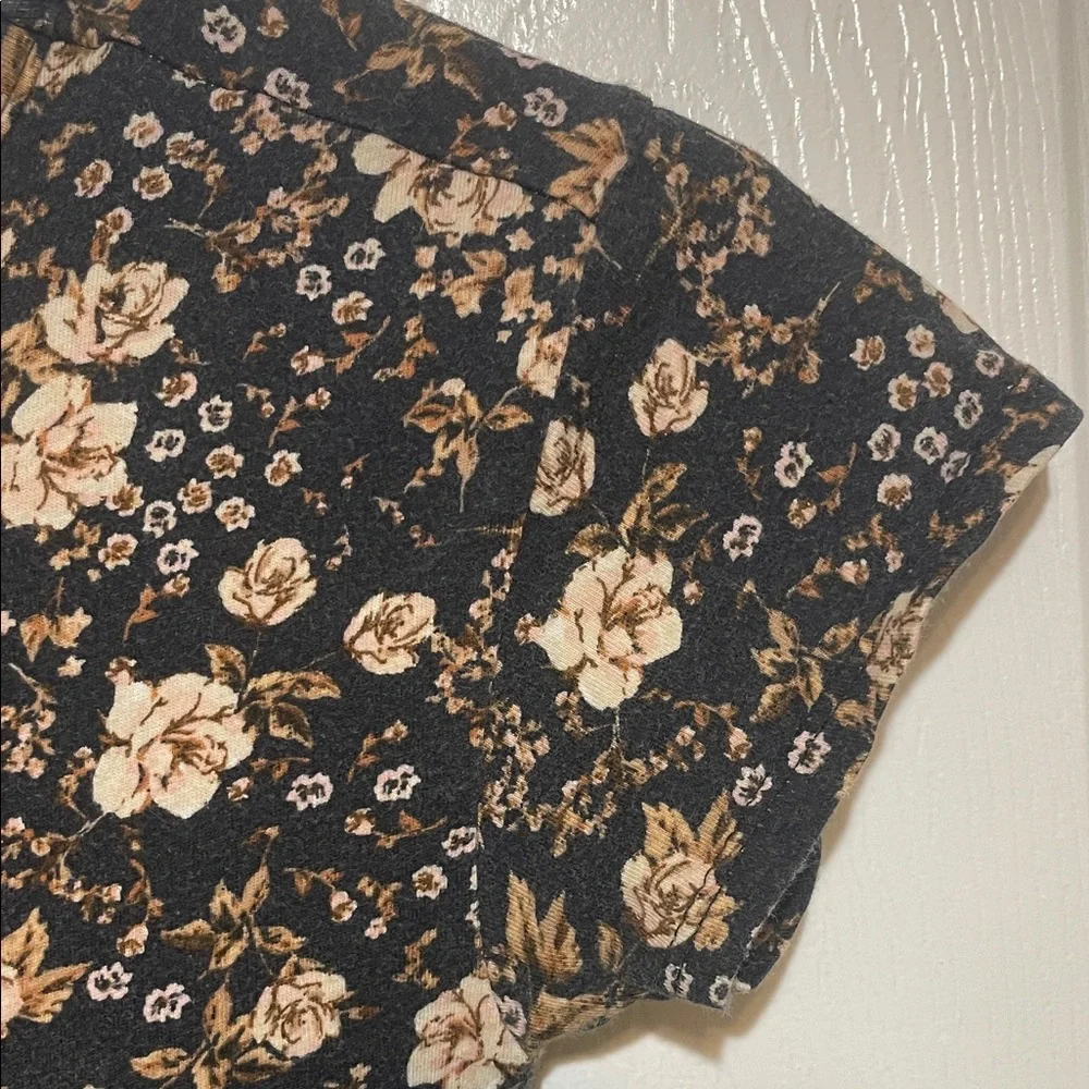 Old Navy charming casual